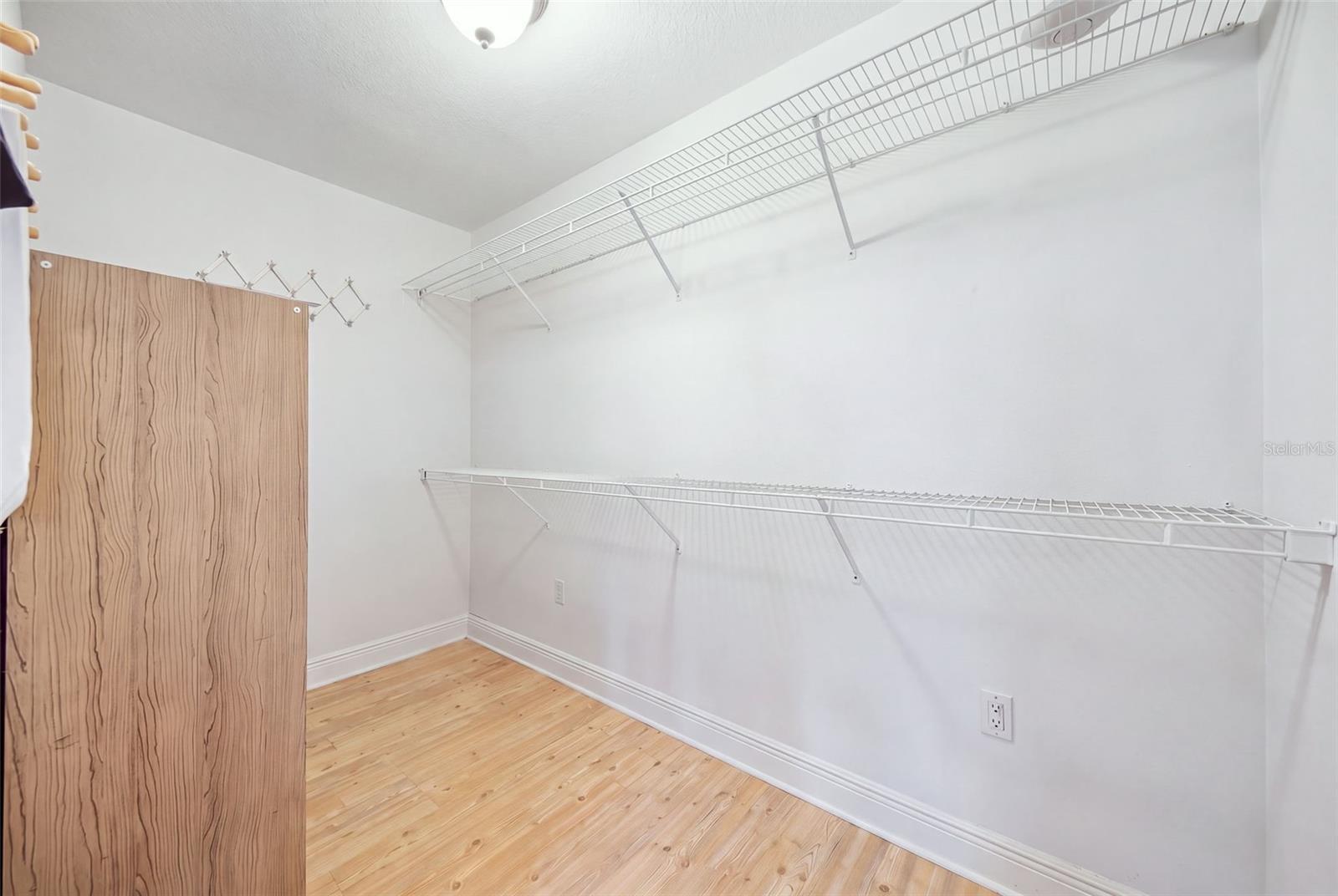17501 LAKESHORE RD — photo 26