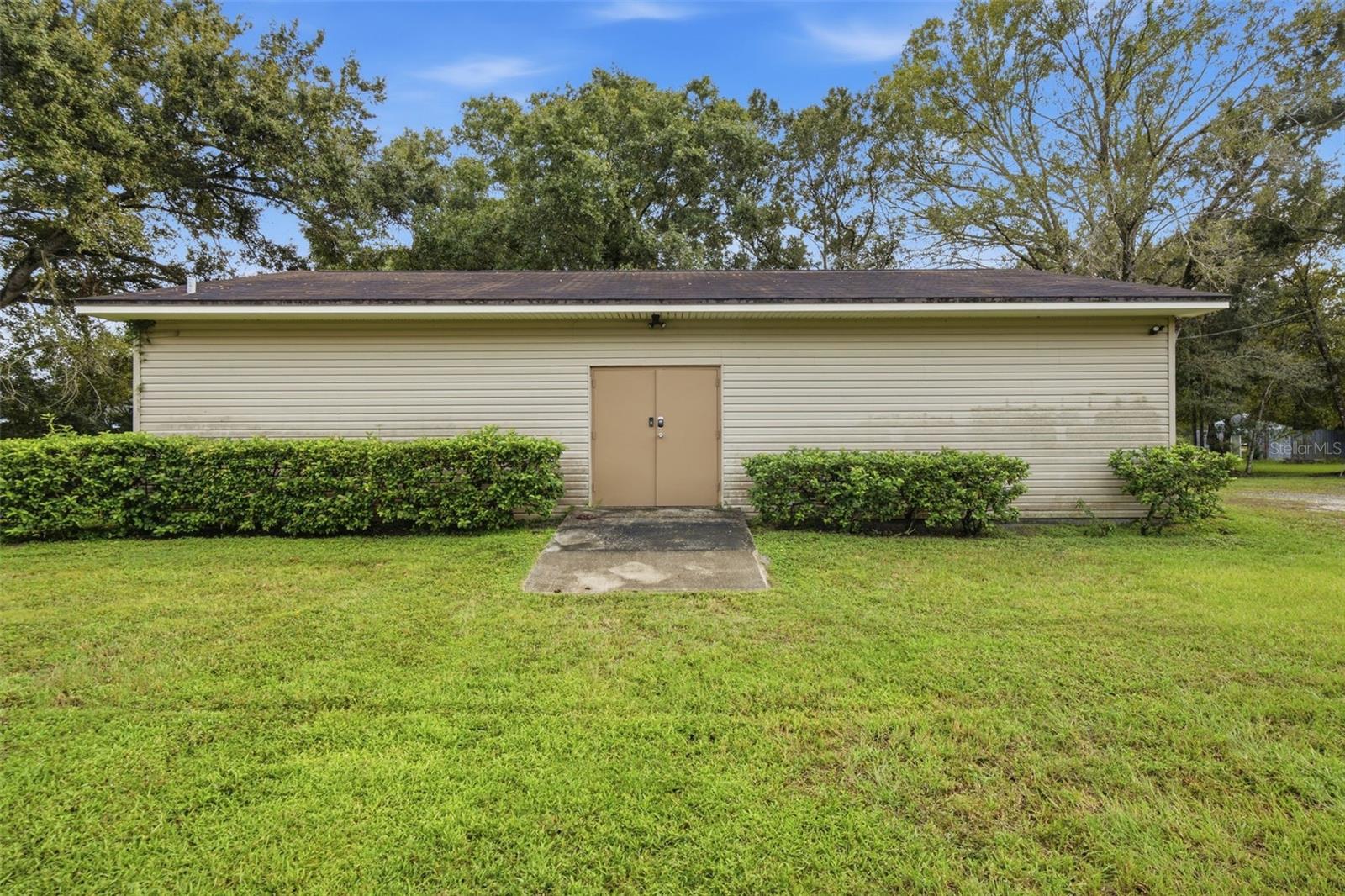17501 LAKESHORE RD — photo 45