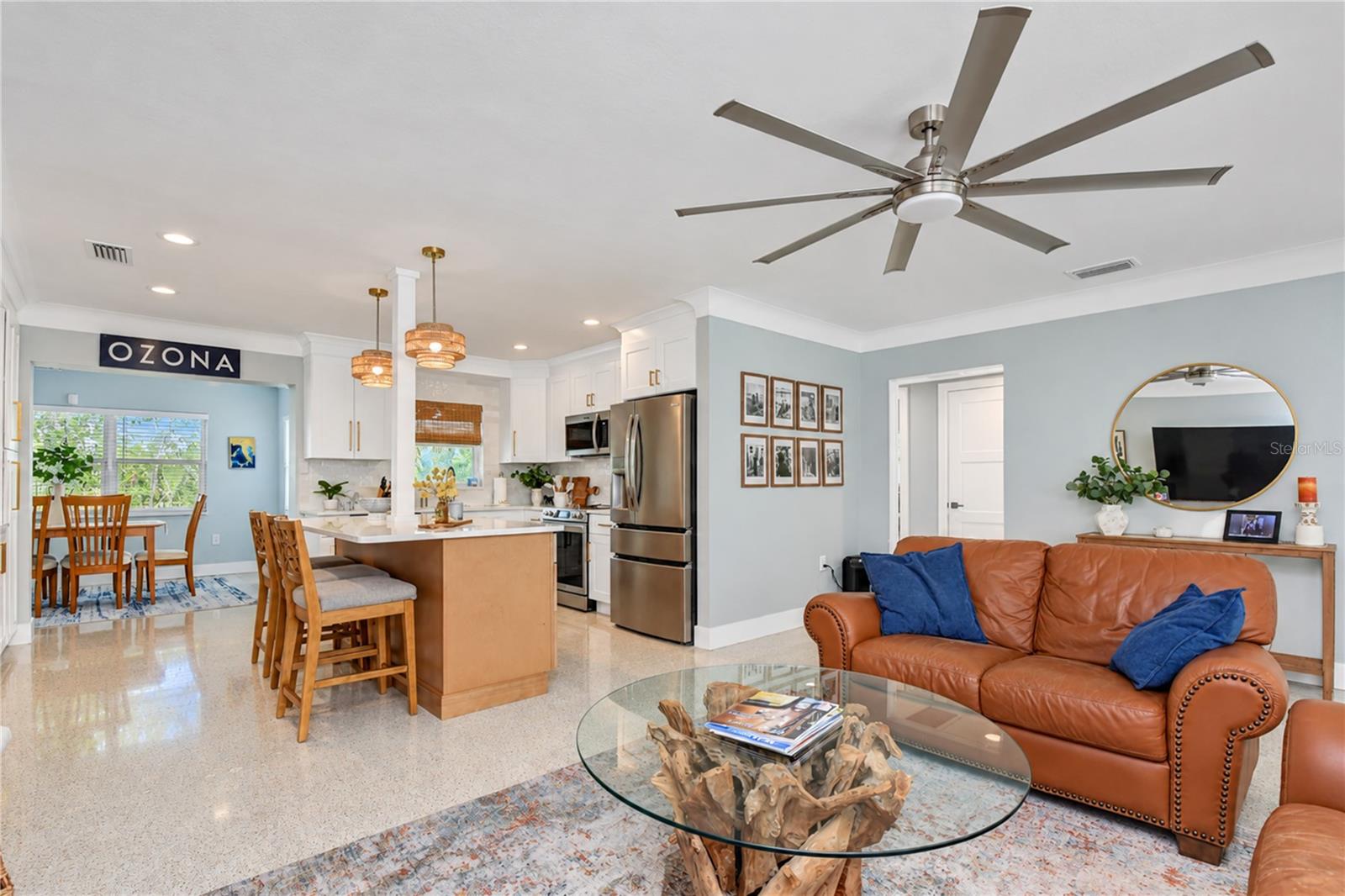 200 LAGOON DR — photo 27