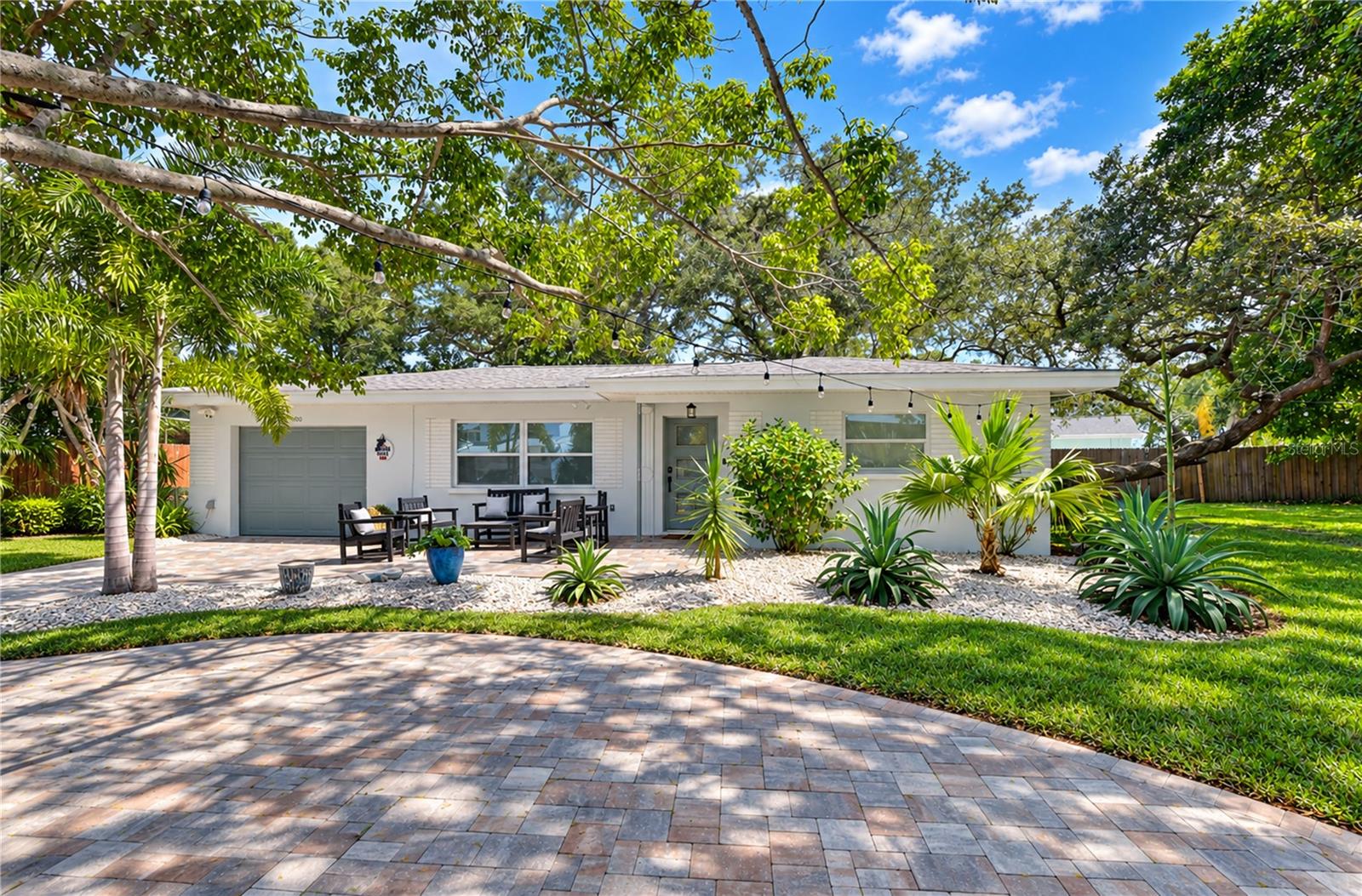 200 LAGOON DR — photo 3