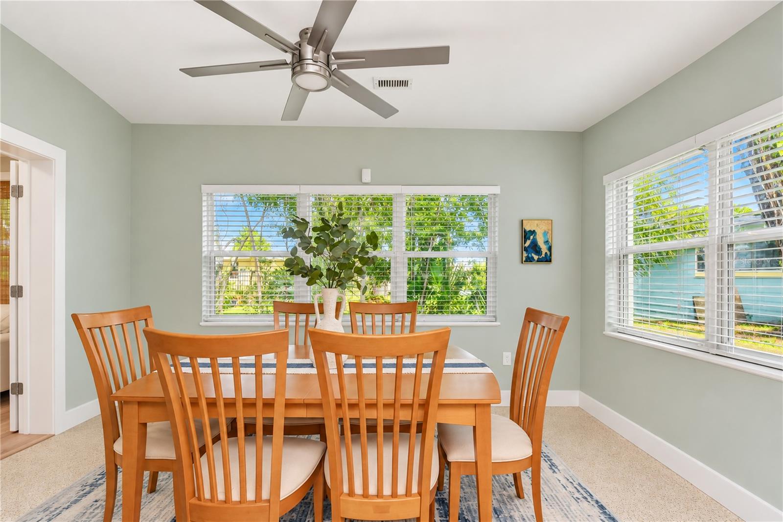 200 LAGOON DR — photo 44