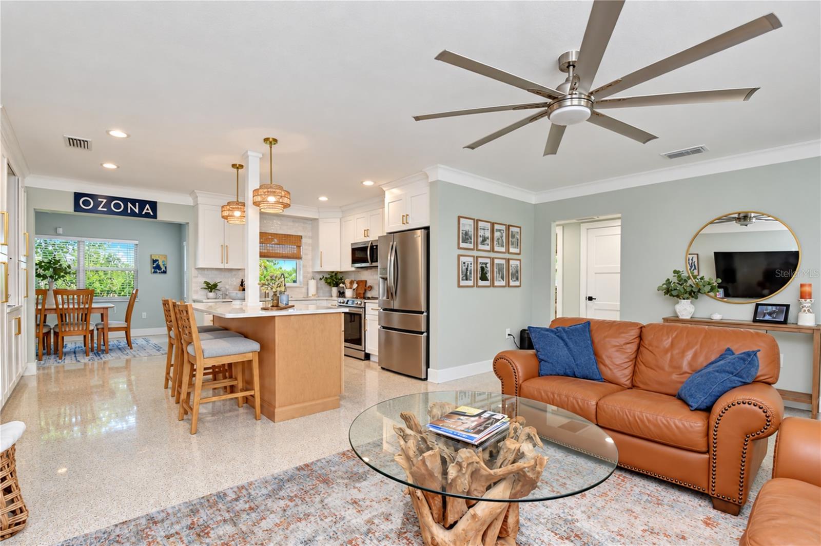 200 LAGOON DR — photo 28