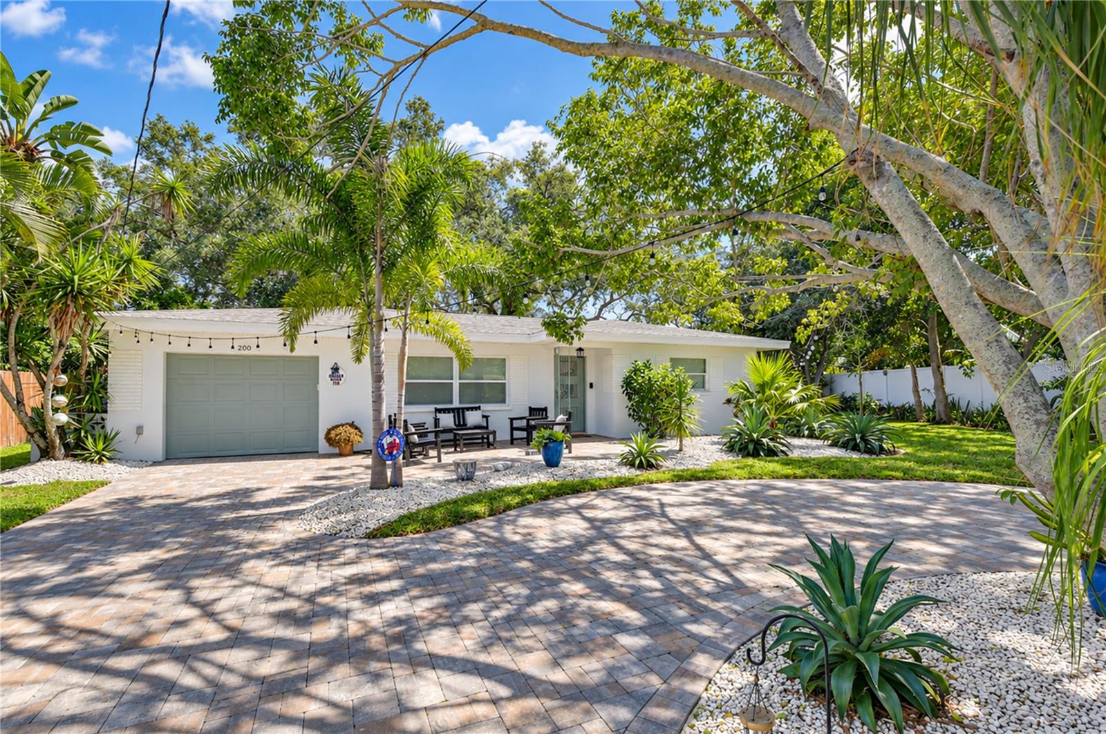 200 LAGOON DR — photo 6