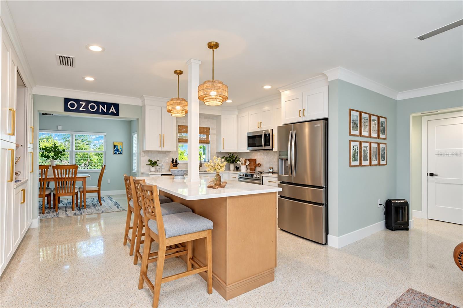 200 LAGOON DR — photo 34