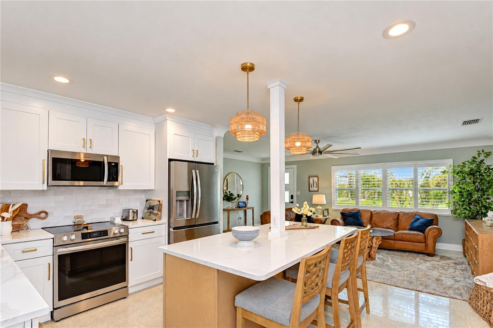 200 LAGOON DR — photo 38
