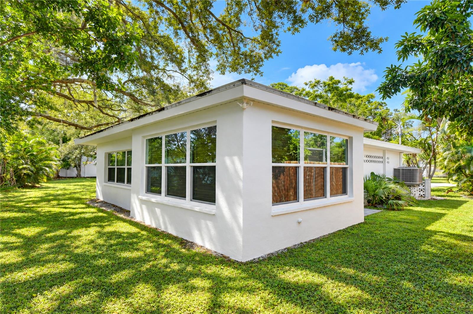 200 LAGOON DR — photo 19