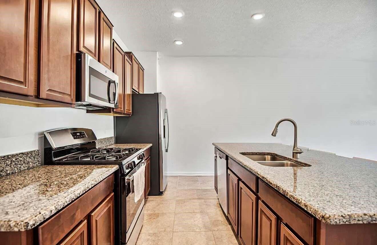 3488 PINE RIBBON DR — photo 8