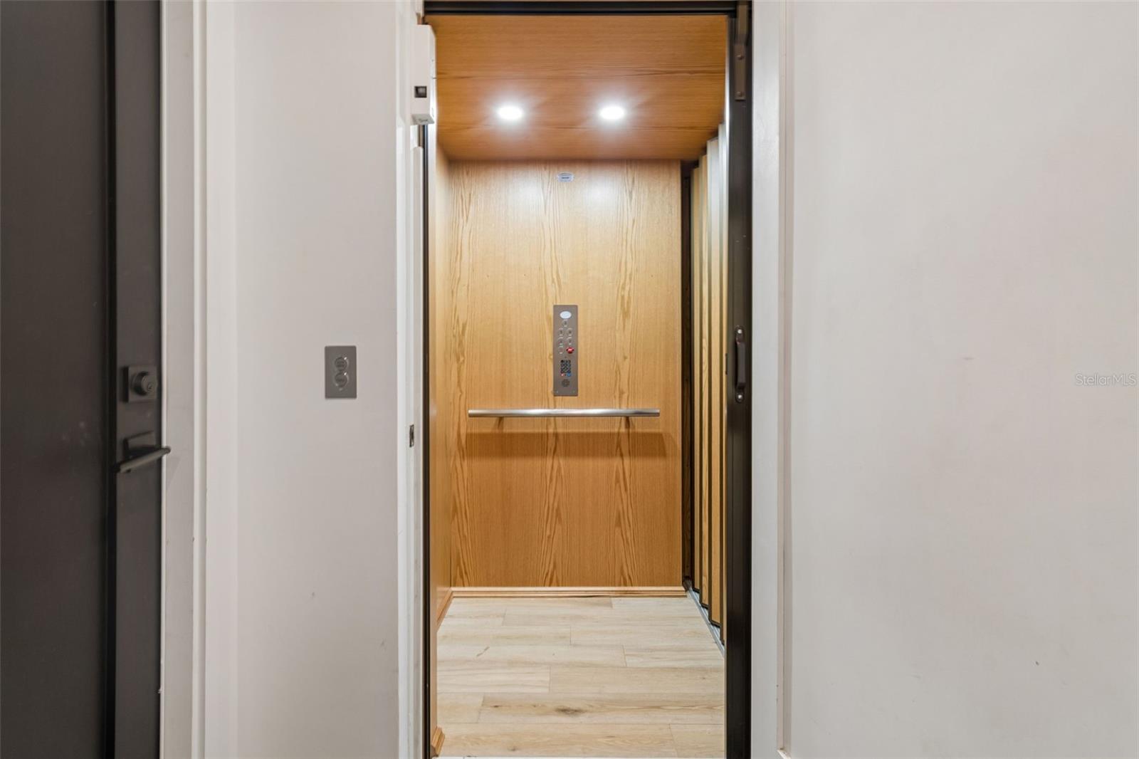 94 W DAVIS BLVD. — photo 23