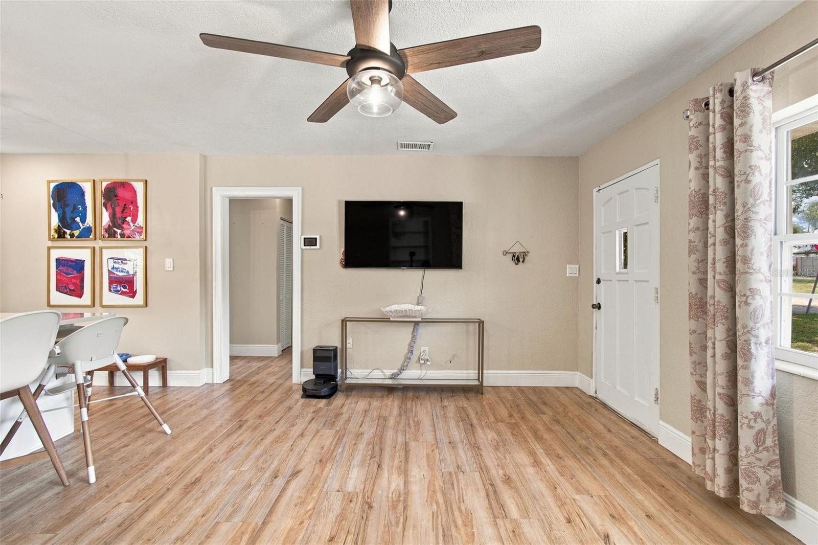 806 N GOMEZ AVE — photo 11