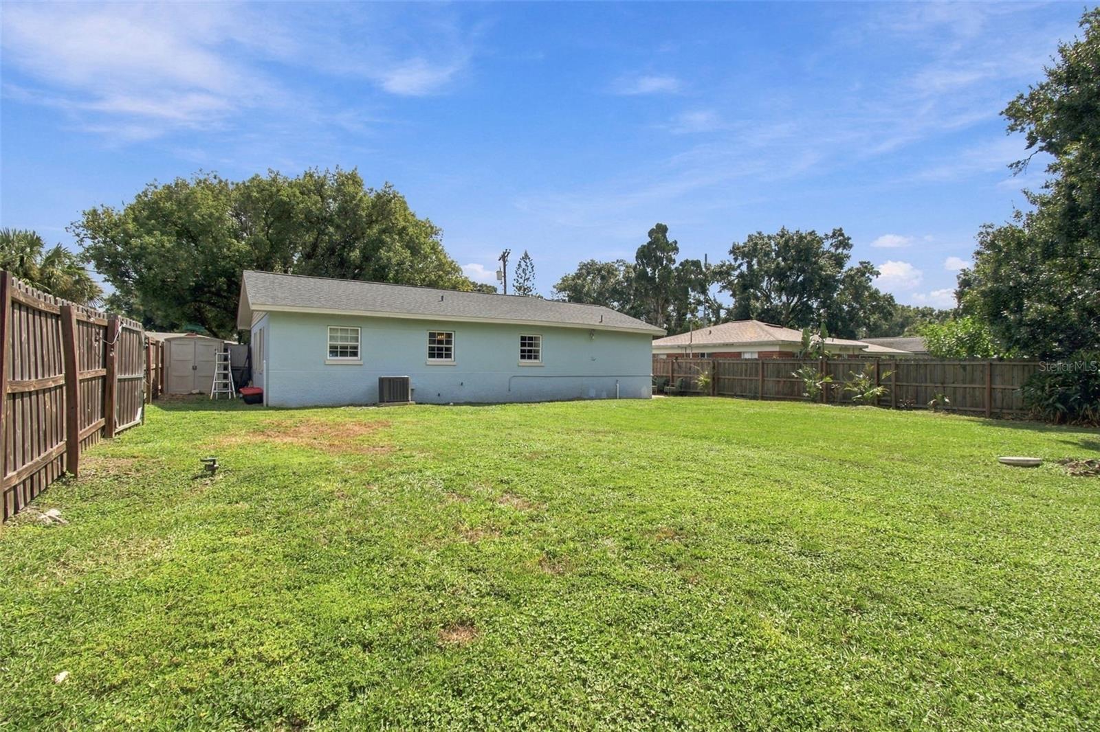 806 N GOMEZ AVE — photo 39