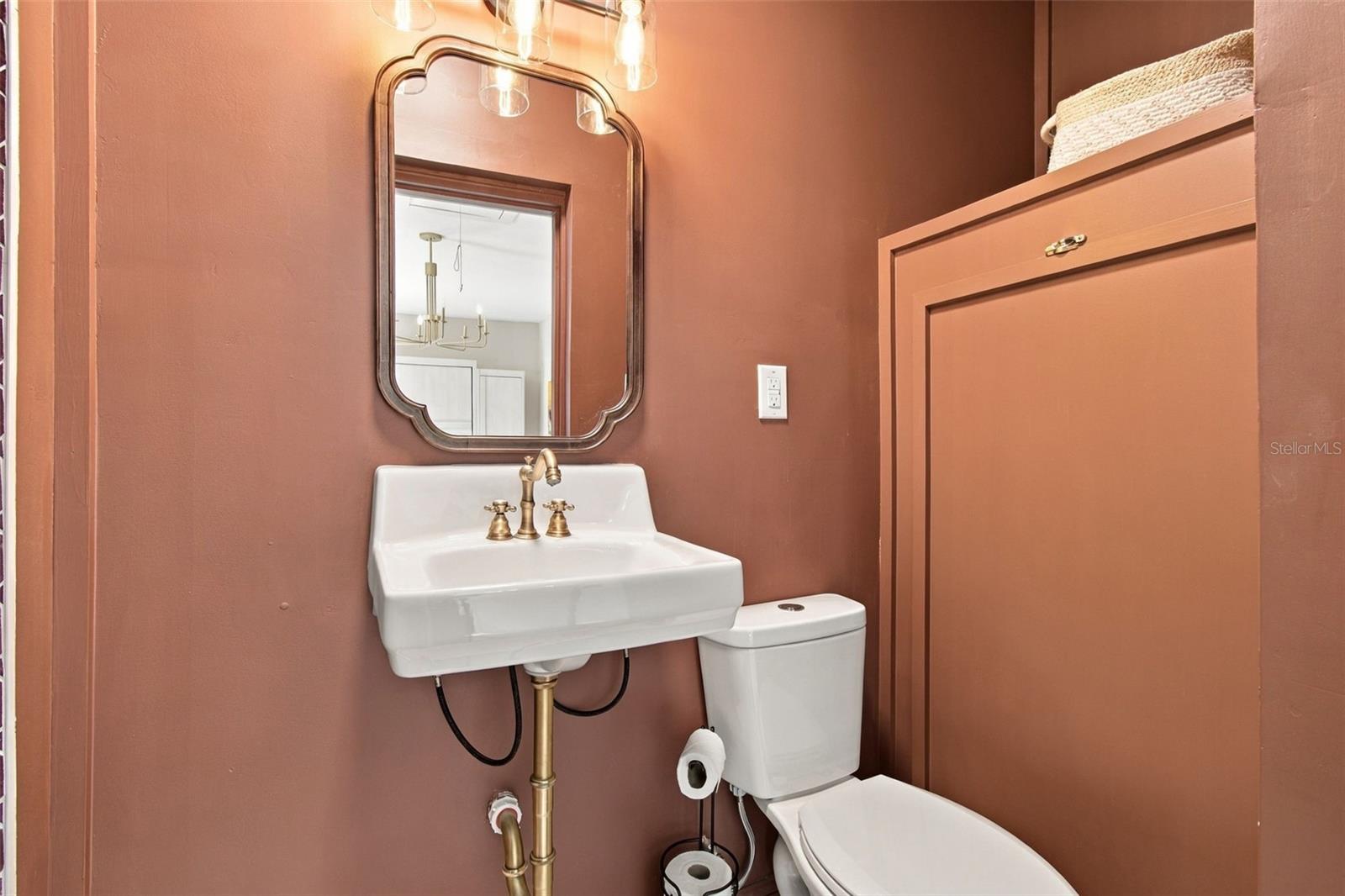 806 N GOMEZ AVE — photo 24