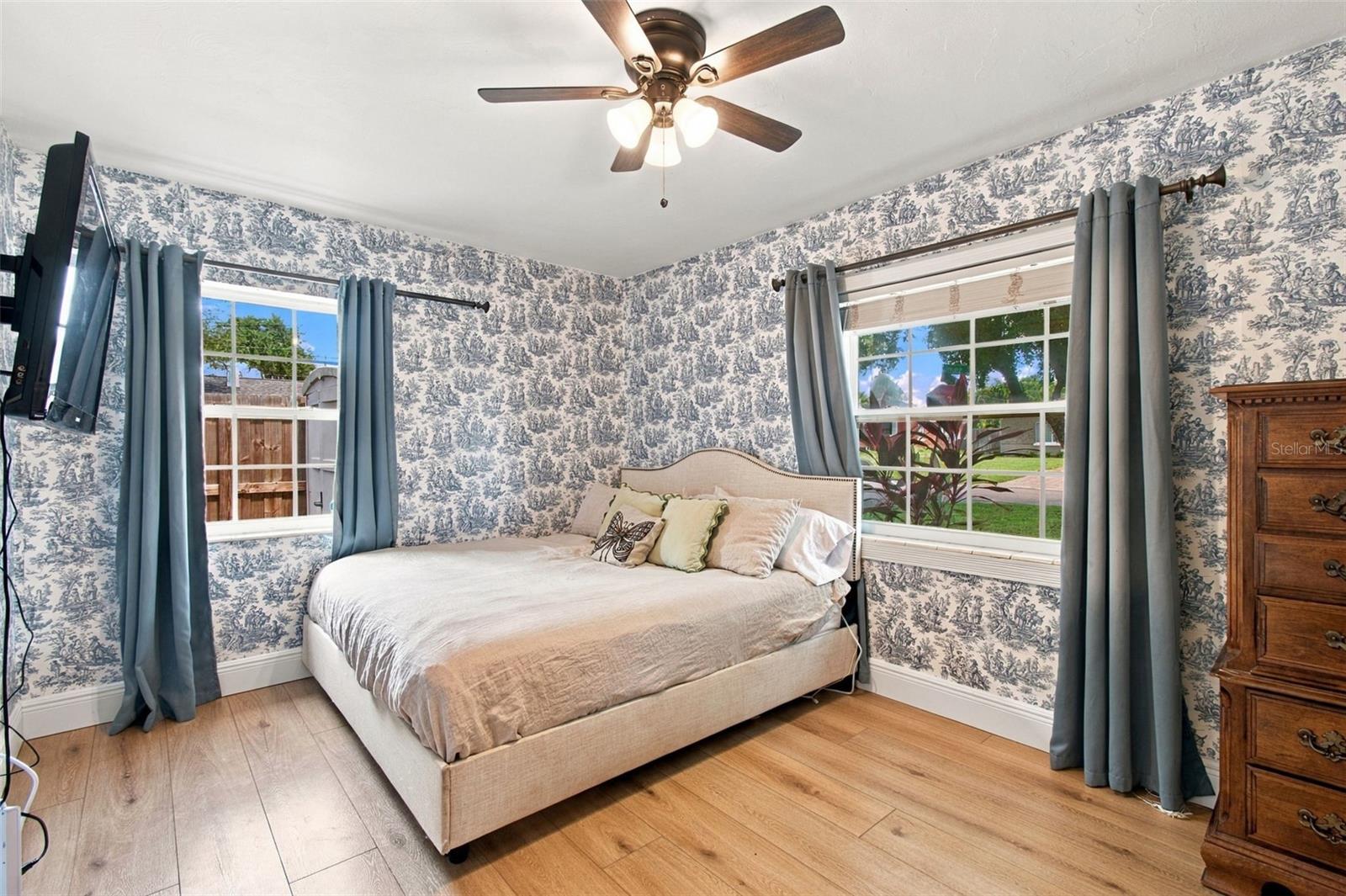 806 N GOMEZ AVE — photo 26