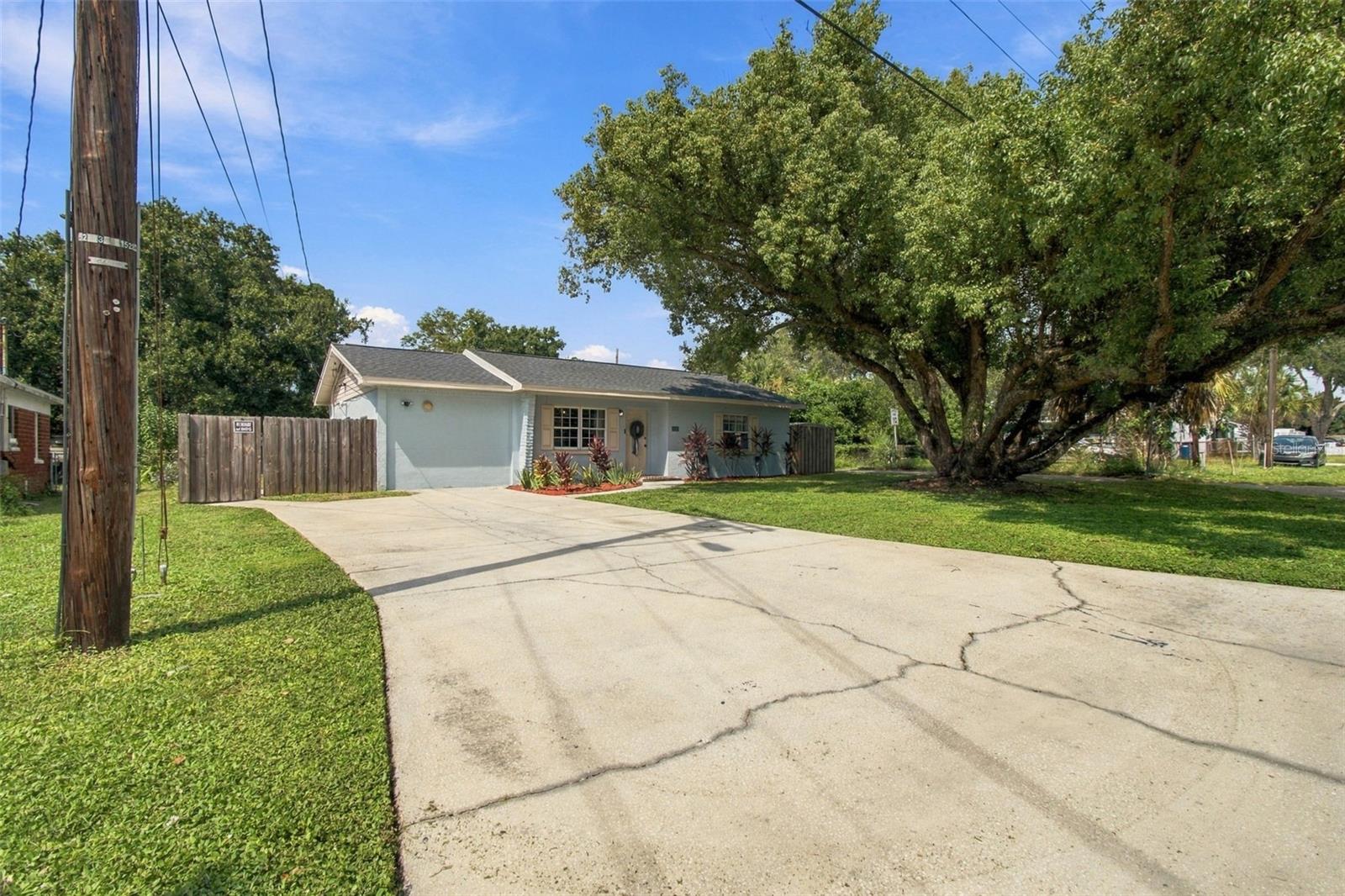 806 N GOMEZ AVE — photo 6
