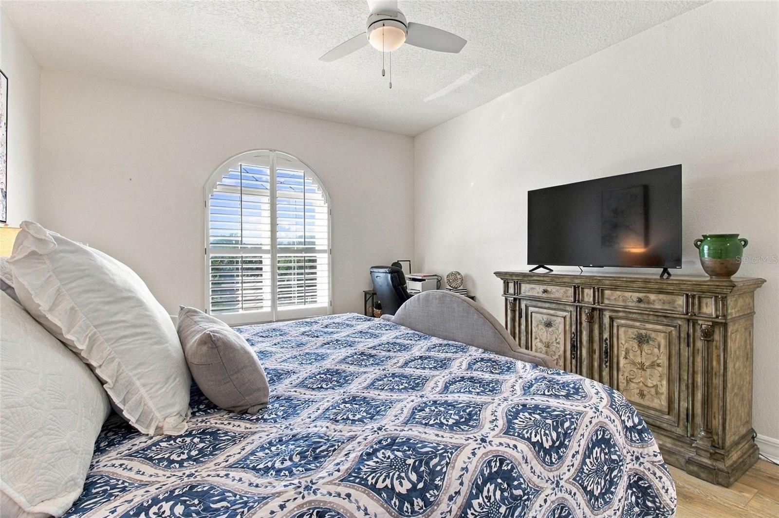 2540 EAGLES CROSSING DR — photo 36