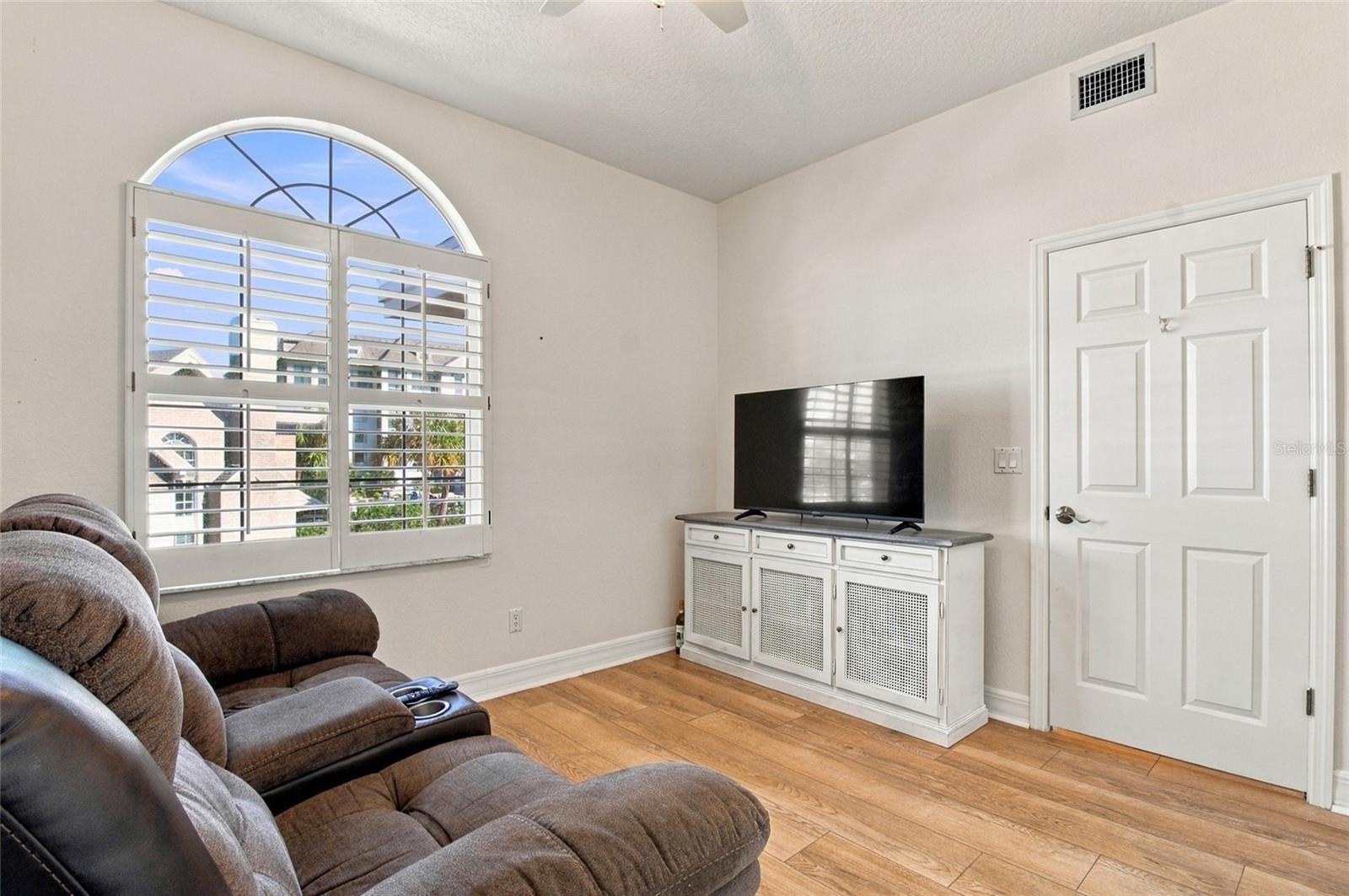 2540 EAGLES CROSSING DR — photo 43