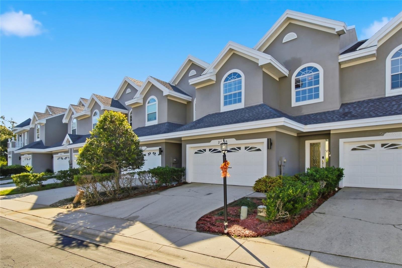 2540 EAGLES CROSSING DR — photo 3