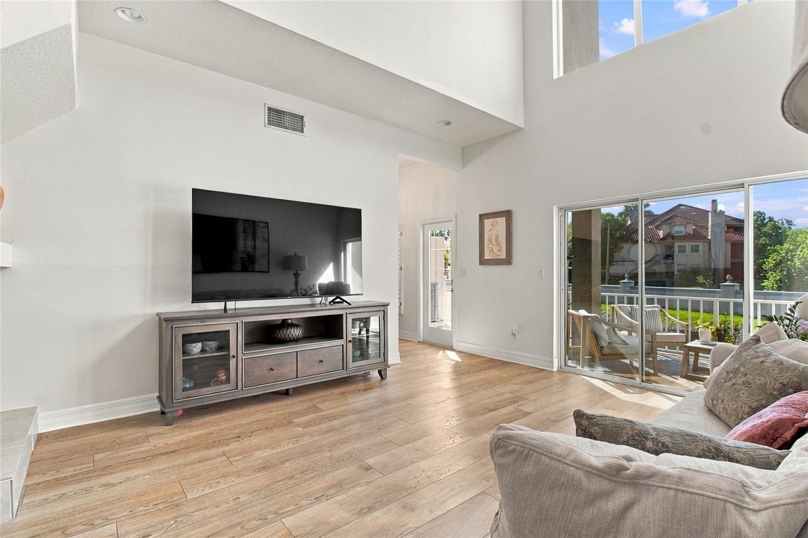 2540 EAGLES CROSSING DR — photo 23