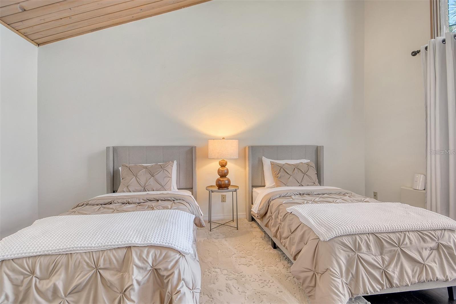 11 SANDY COVE RD #8F — photo 33