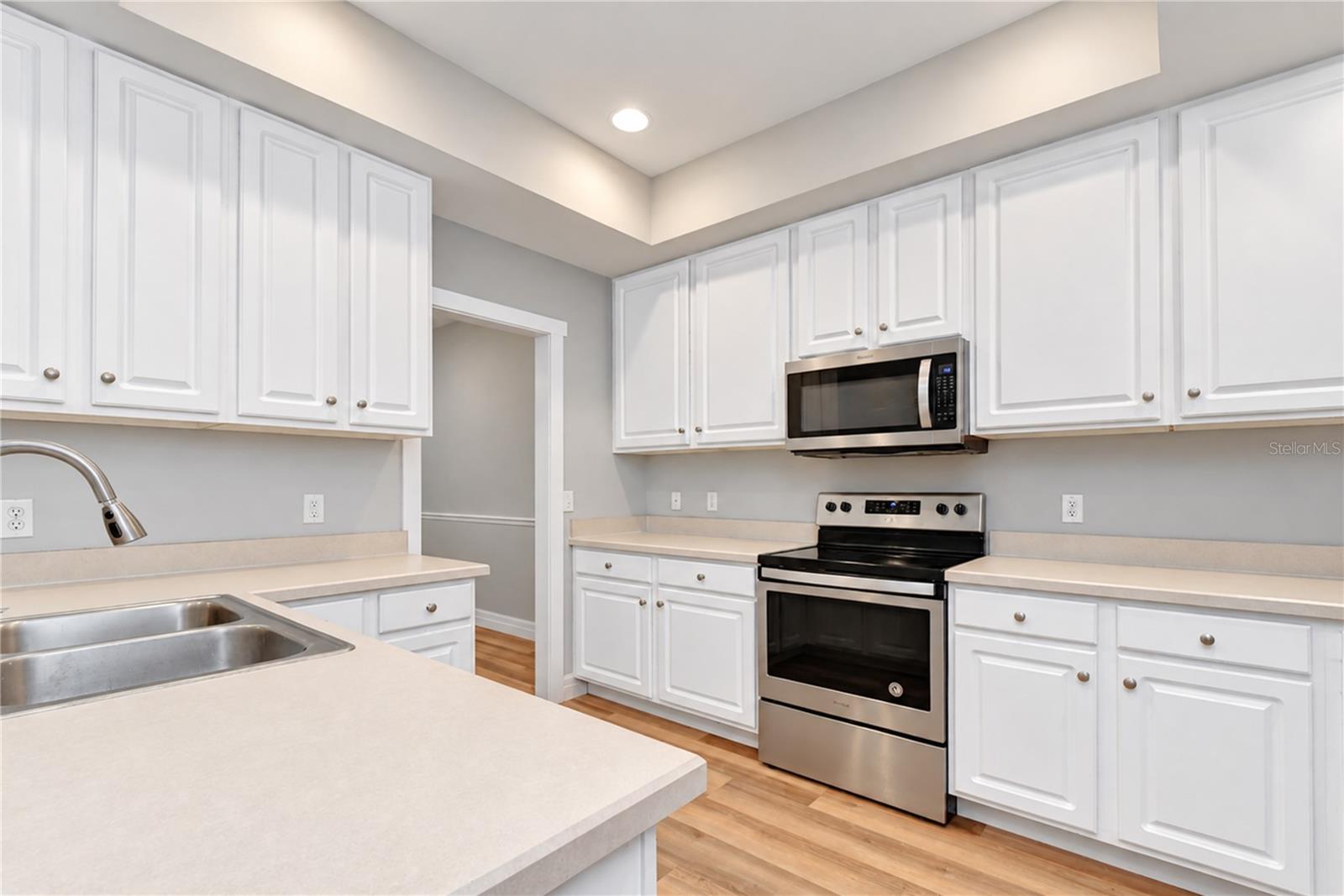 828 LUMSDEN RESERVE DR — photo 10