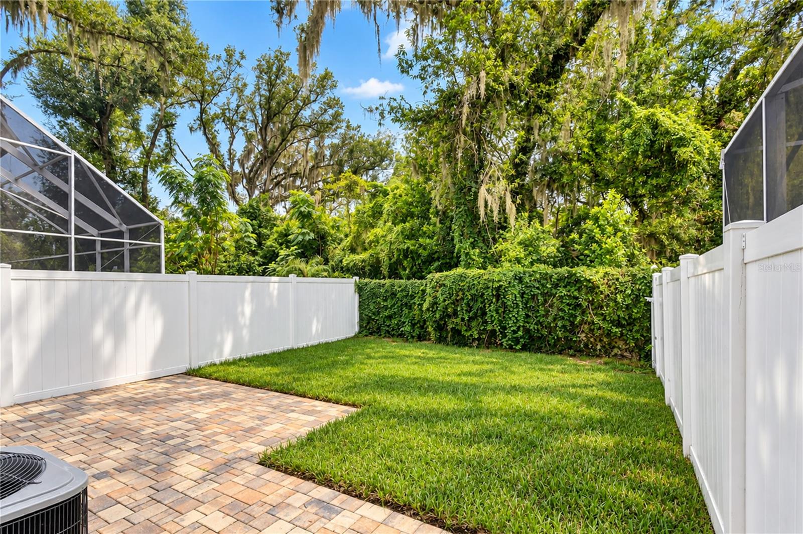 828 LUMSDEN RESERVE DR — photo 29
