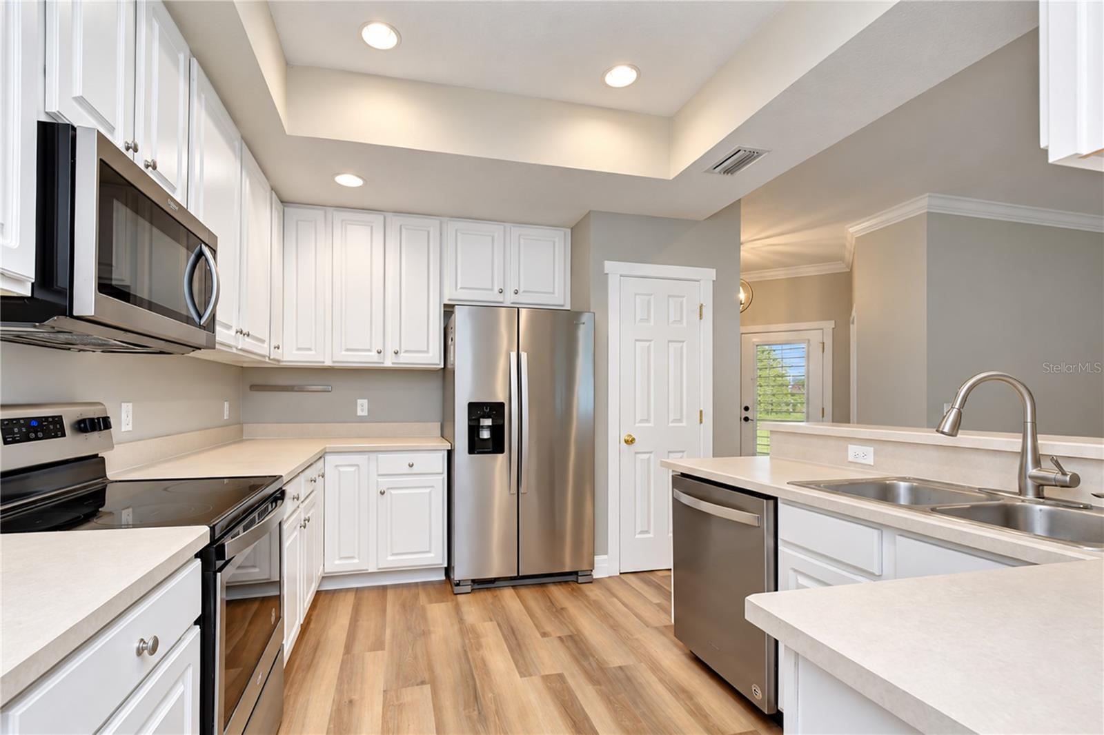 828 LUMSDEN RESERVE DR — photo 11
