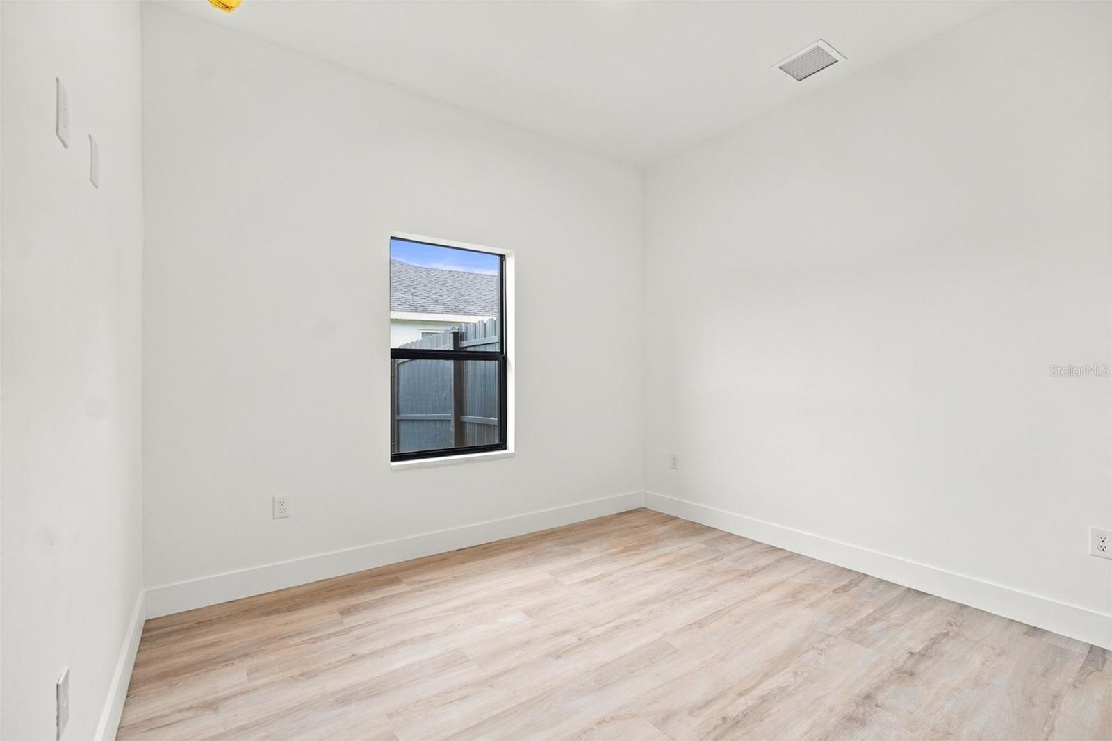 2524 WALLER RD — photo 27