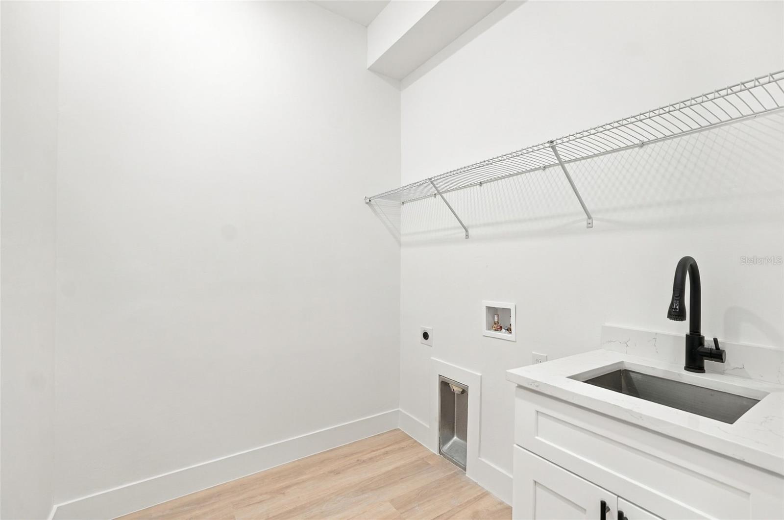 2524 WALLER RD — photo 35