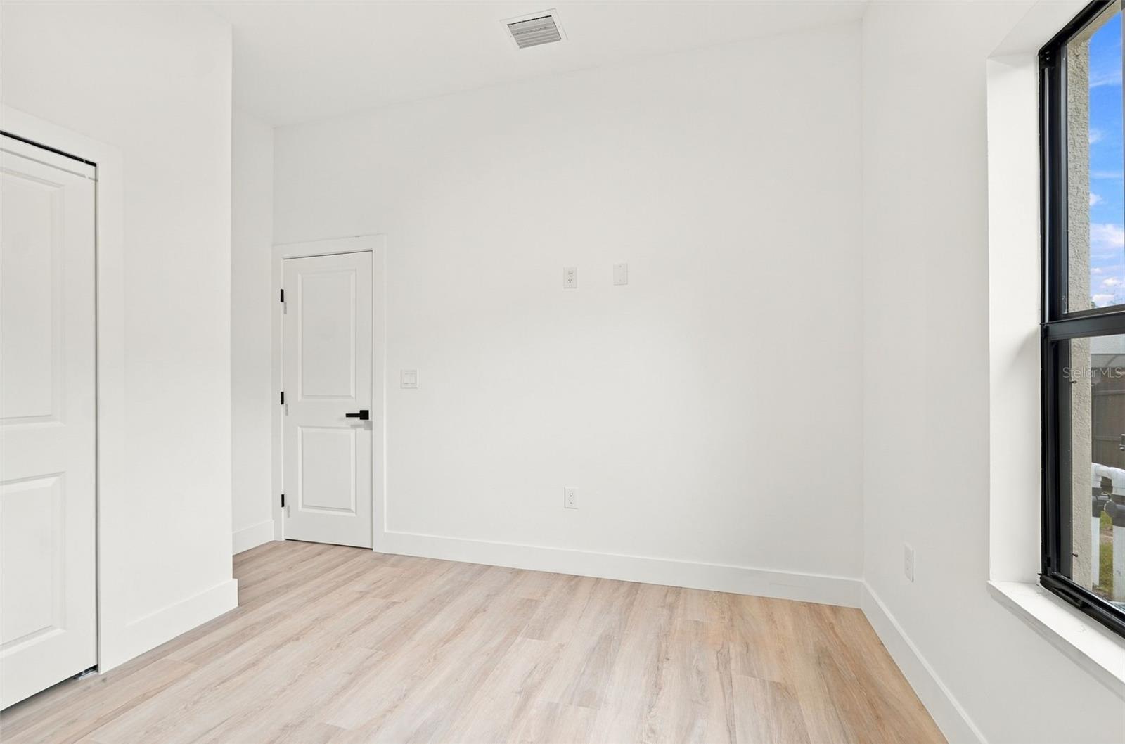 2524 WALLER RD — photo 29