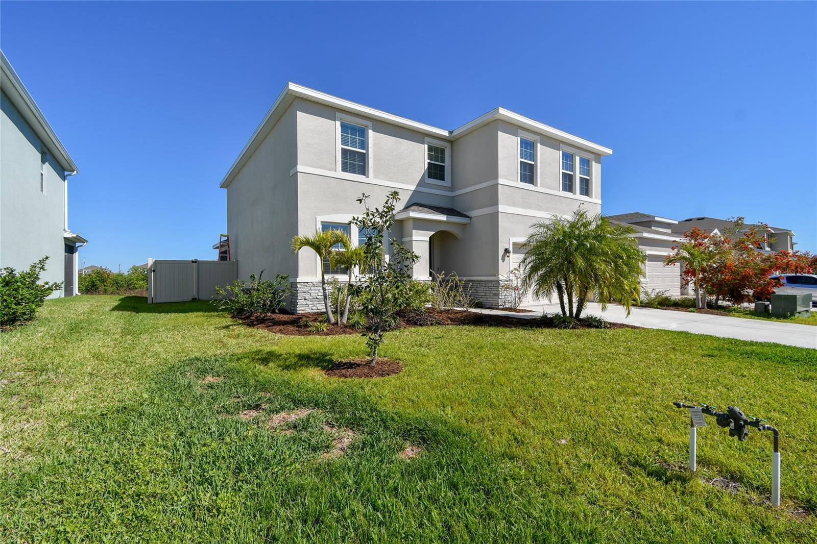 10741 CHARLOTTE DR — photo 2