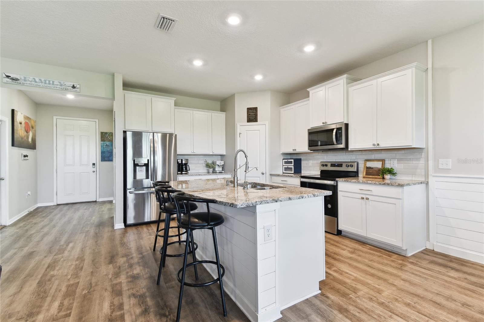 10741 CHARLOTTE DR — photo 17
