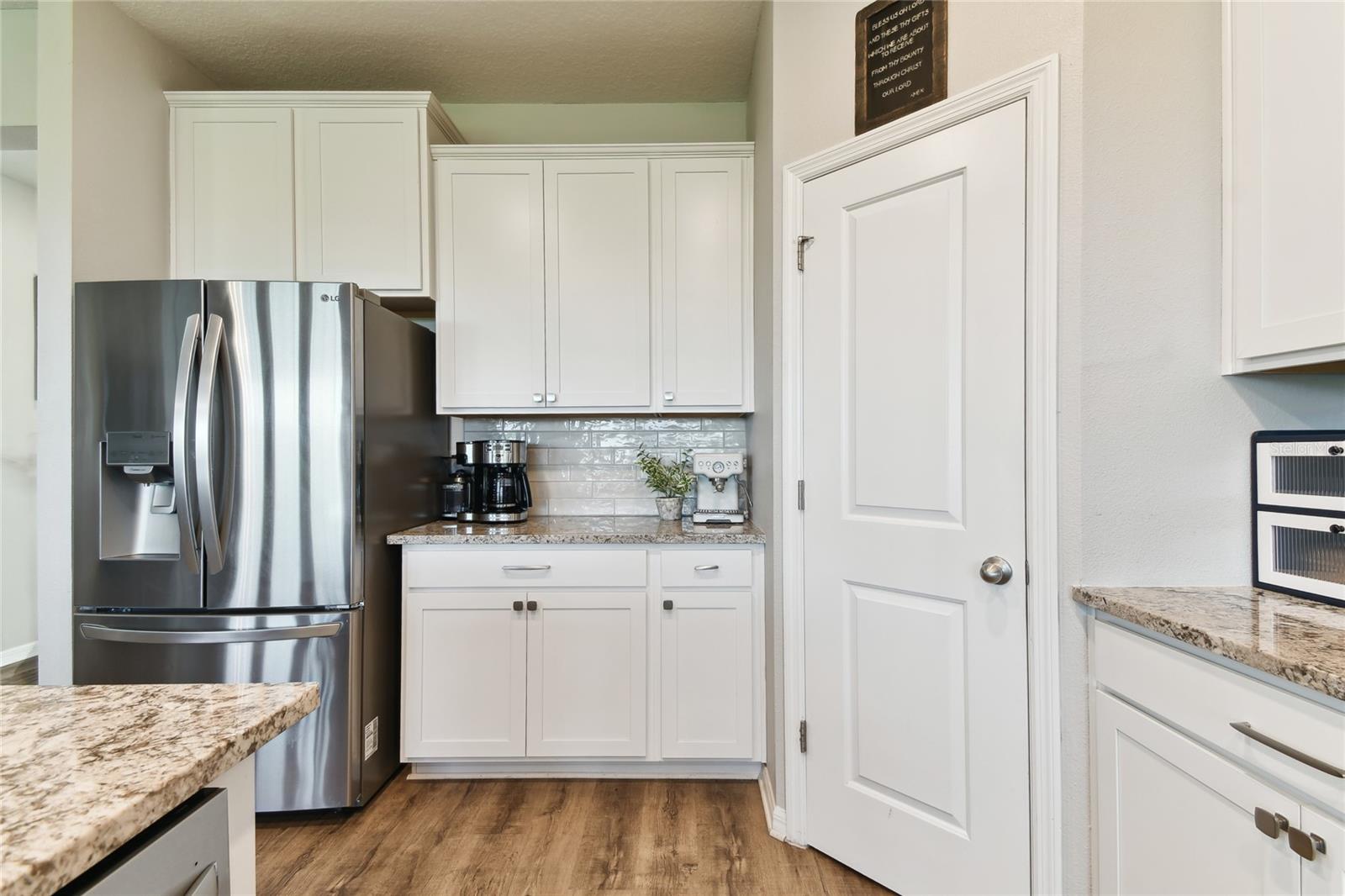 10741 CHARLOTTE DR — photo 13