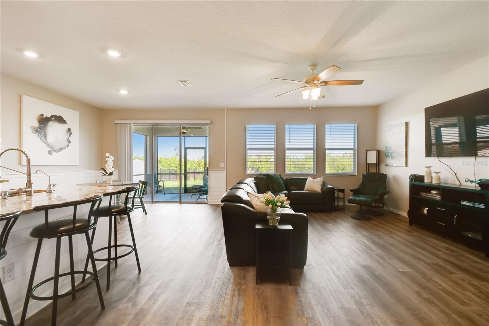 10741 CHARLOTTE DR — photo 28