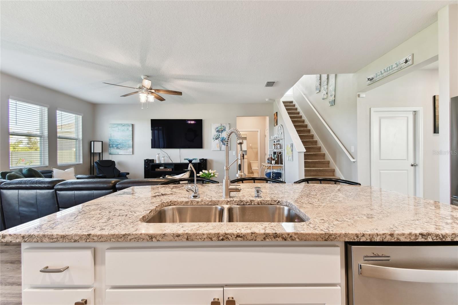 10741 CHARLOTTE DR — photo 14