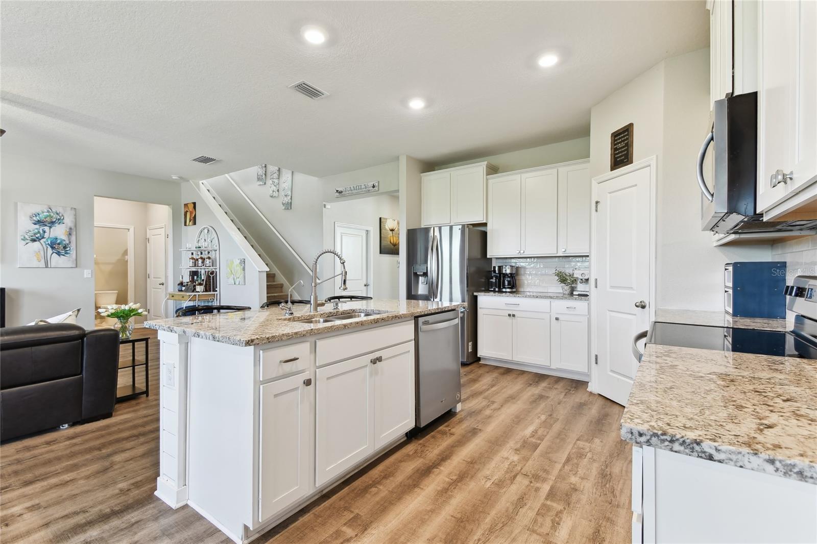 10741 CHARLOTTE DR — photo 15
