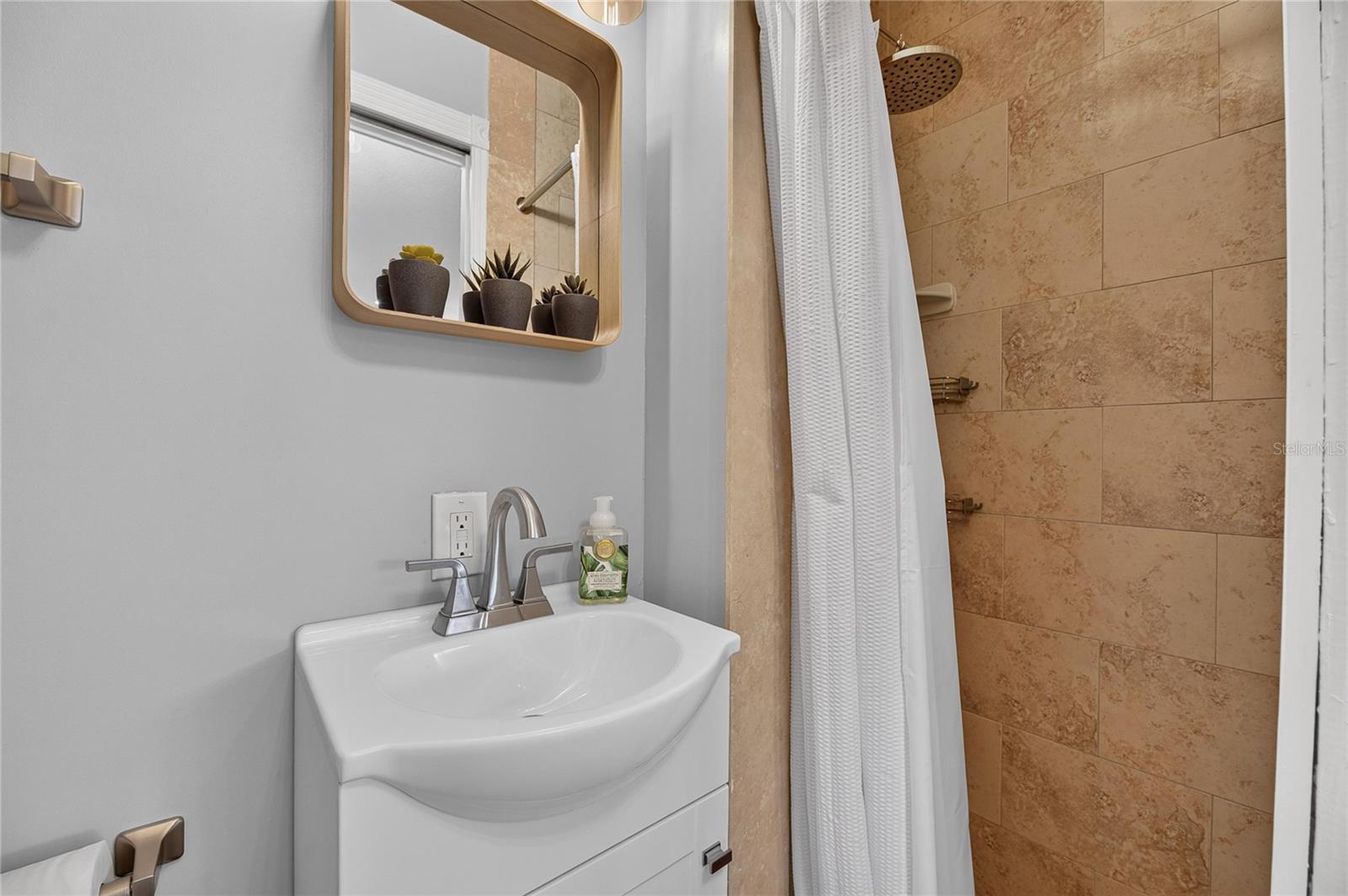 6510 SOLITAIRE PALM WAY — photo 52