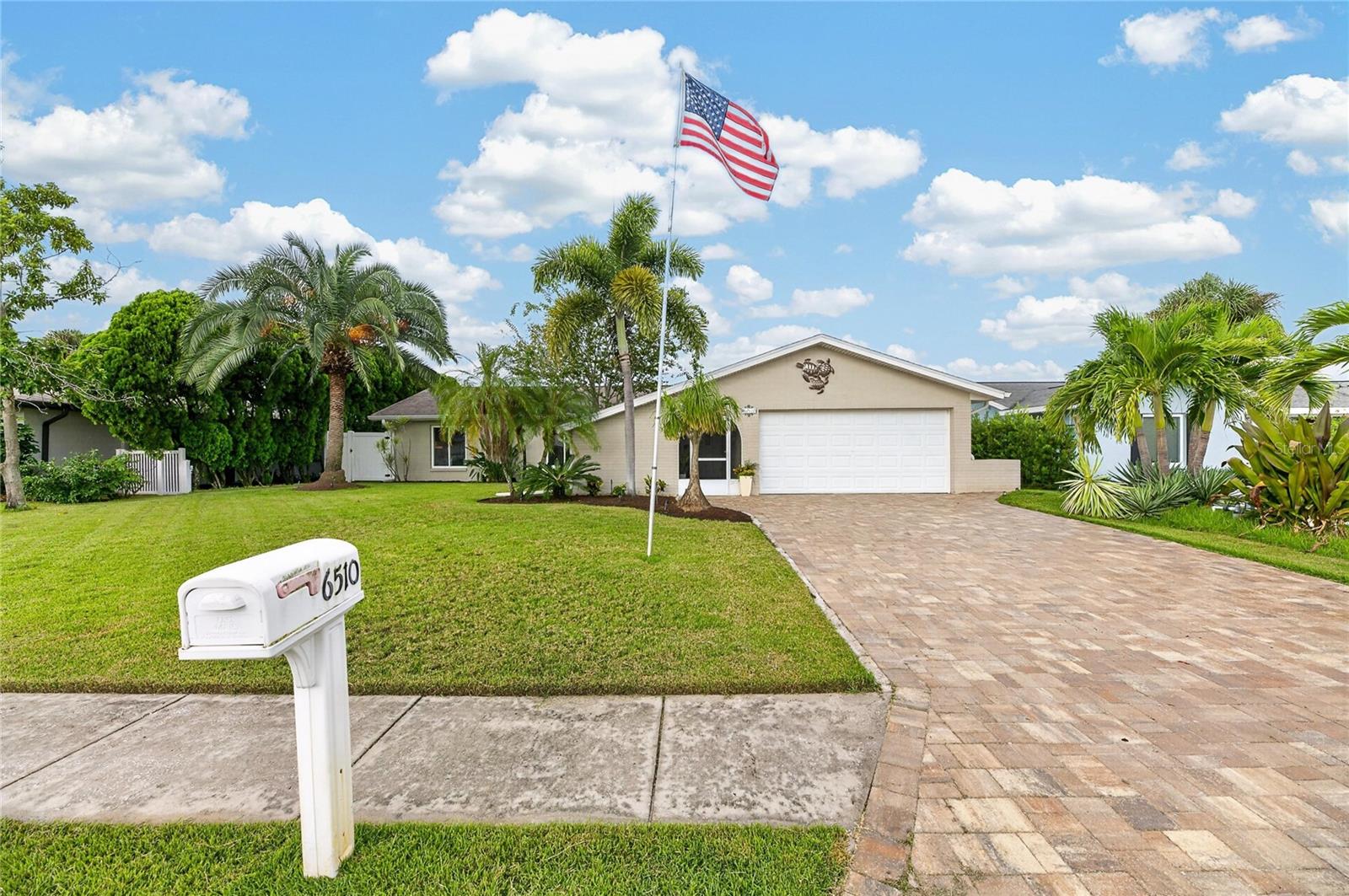 6510 SOLITAIRE PALM WAY — photo 2