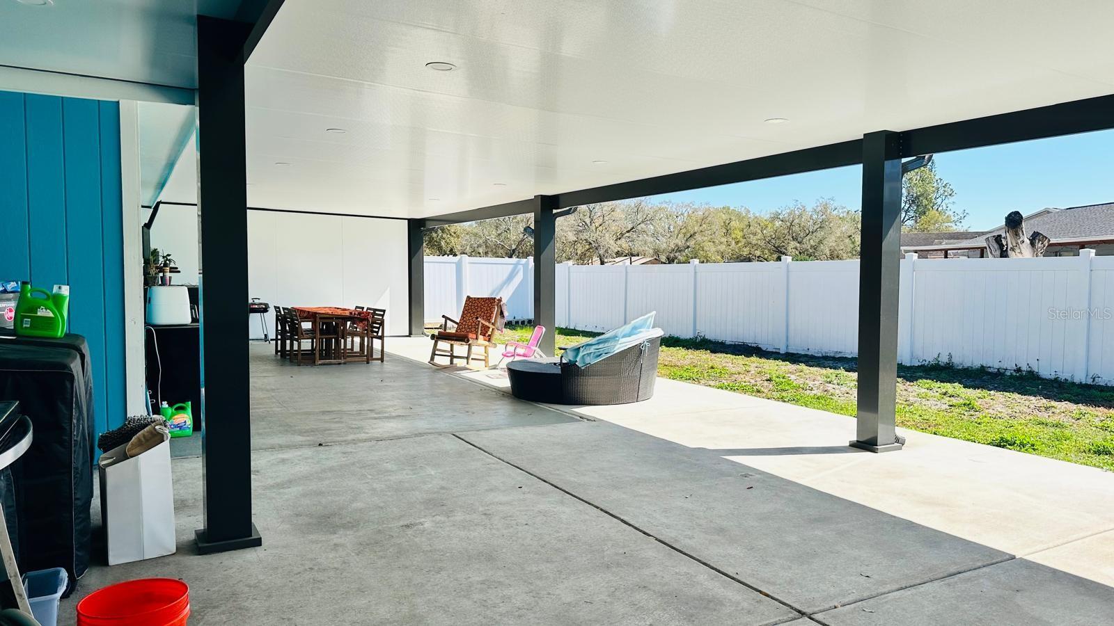 6804 BARRY RD — photo 16