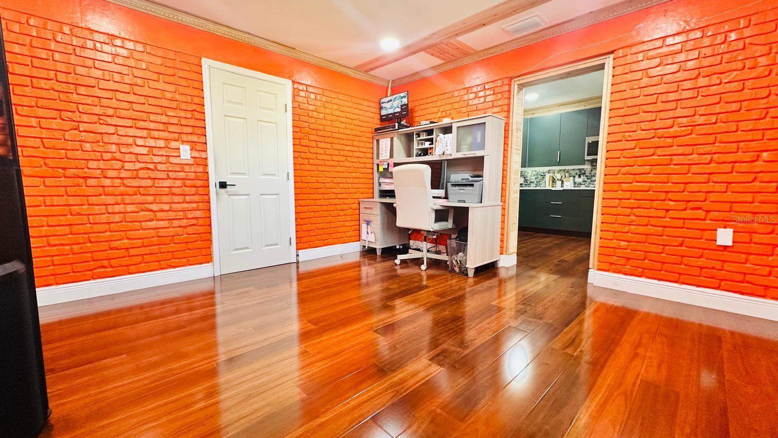6804 BARRY RD — photo 15