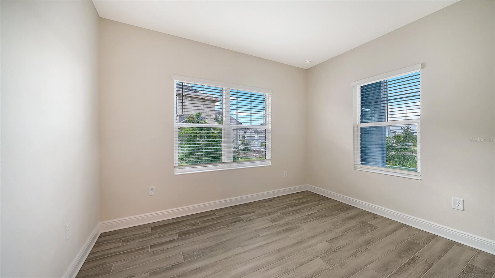 2115 SYLVESTER PALM LN — photo 26