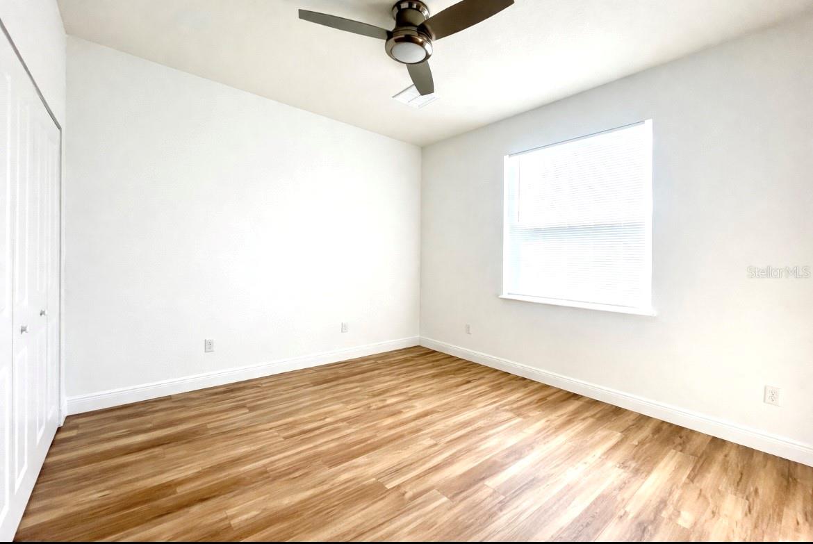 8110 N GREENWOOD AVE — photo 11