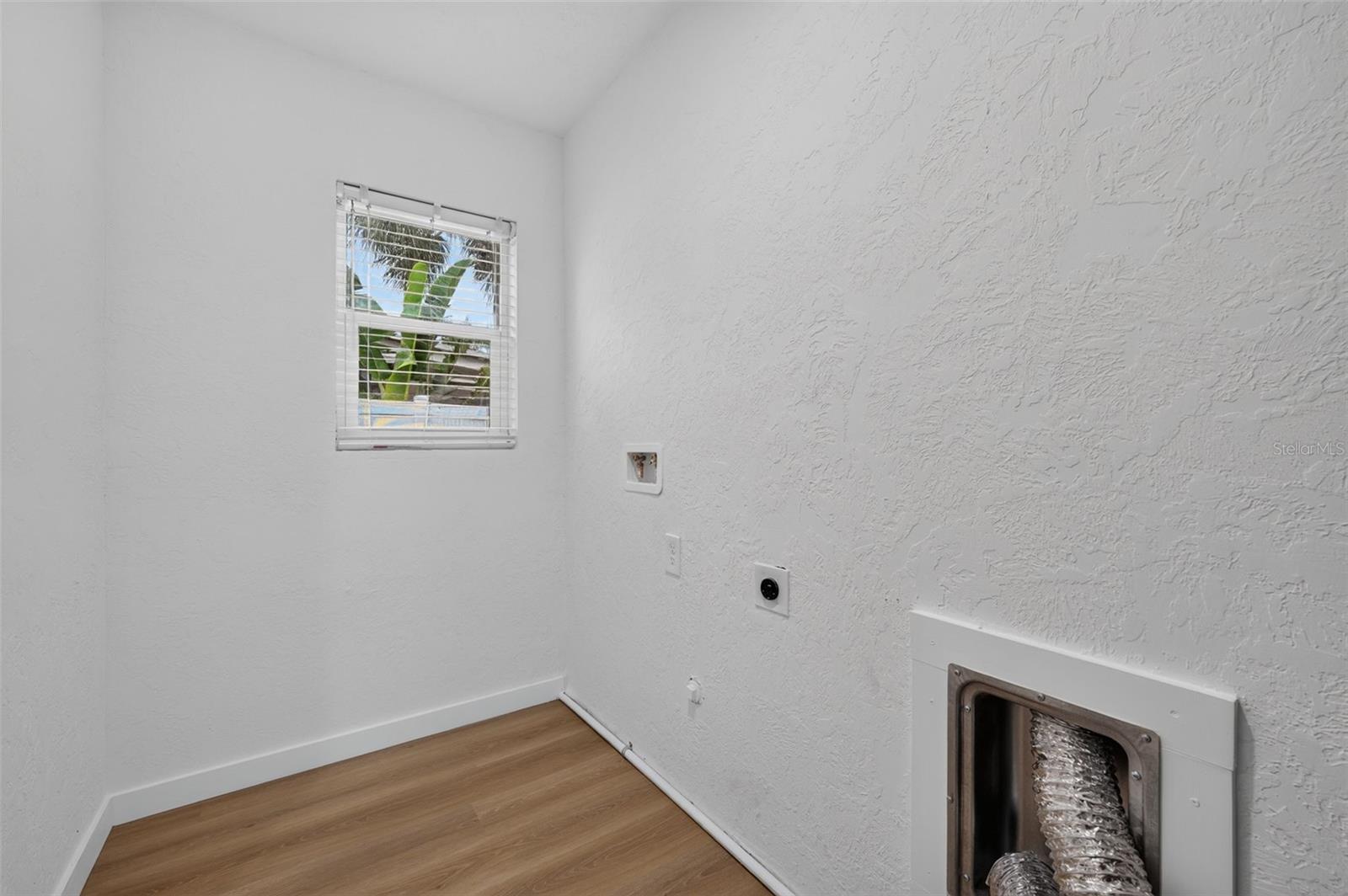 223 94TH AVE NE — photo 30