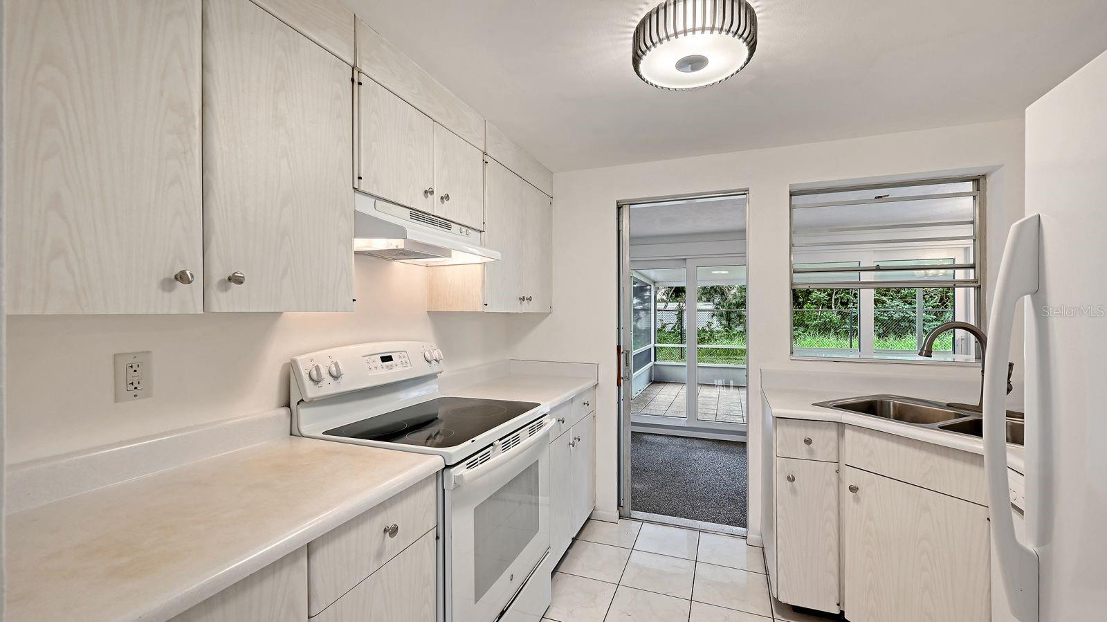 2610 REGATTA DR — photo 12