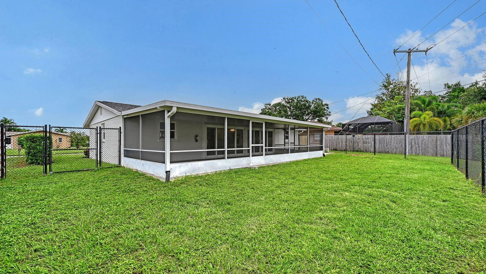 2610 REGATTA DR — photo 42