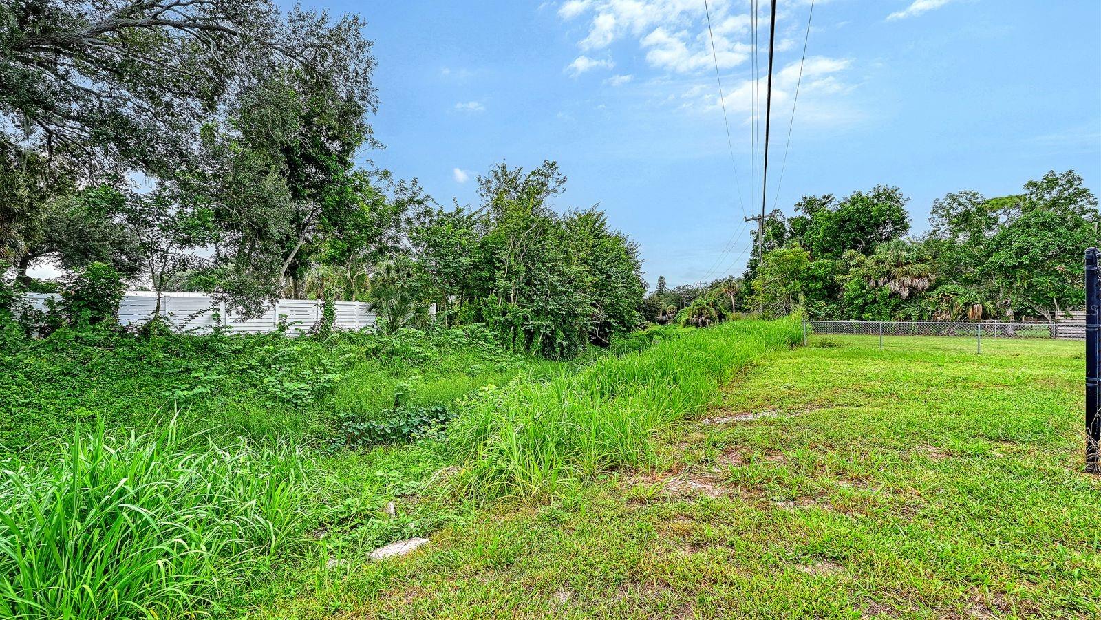 2610 REGATTA DR — photo 46