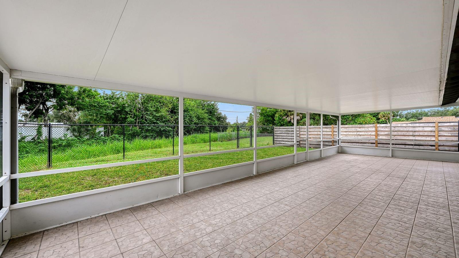 2610 REGATTA DR — photo 34