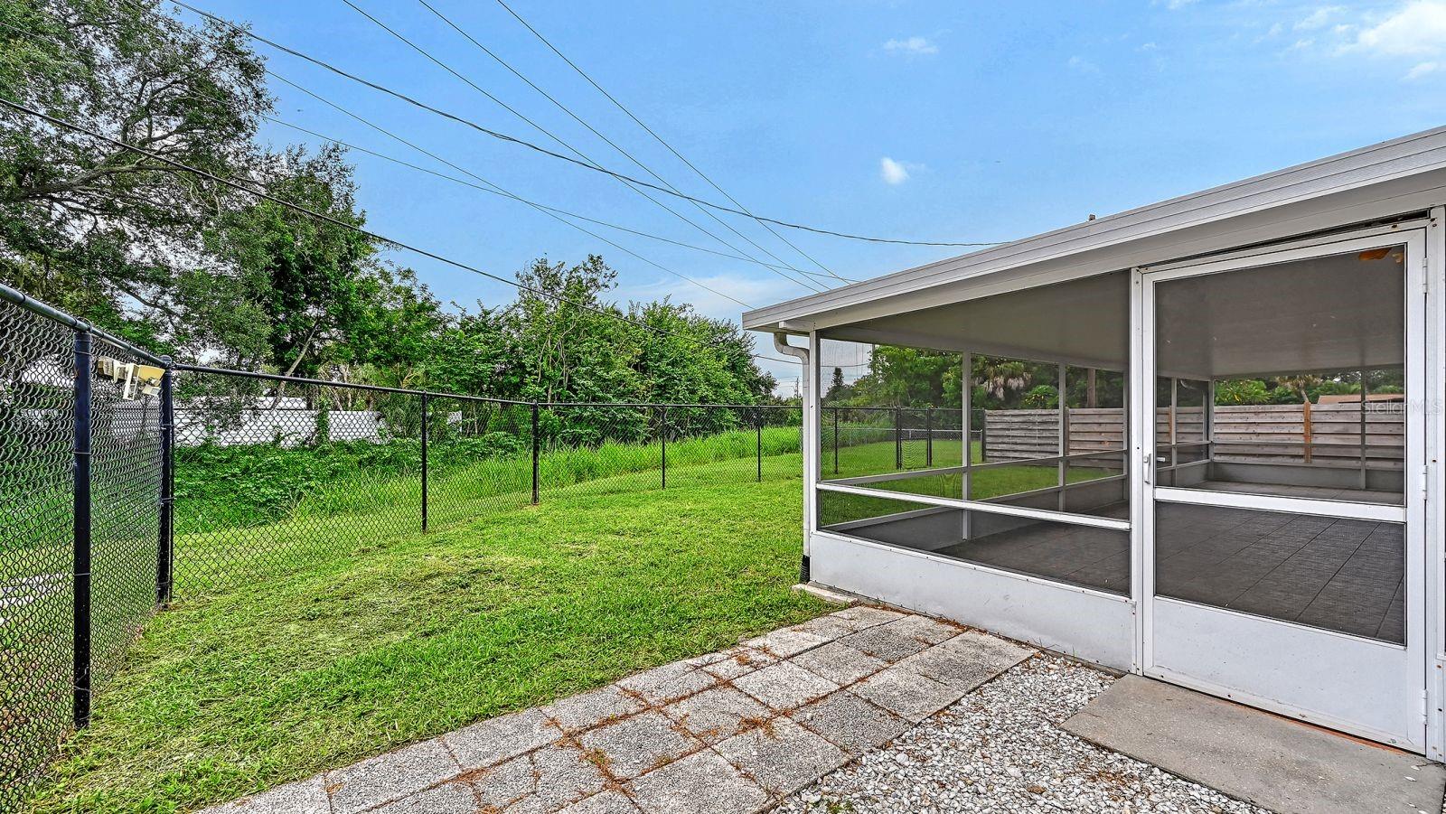 2610 REGATTA DR — photo 41