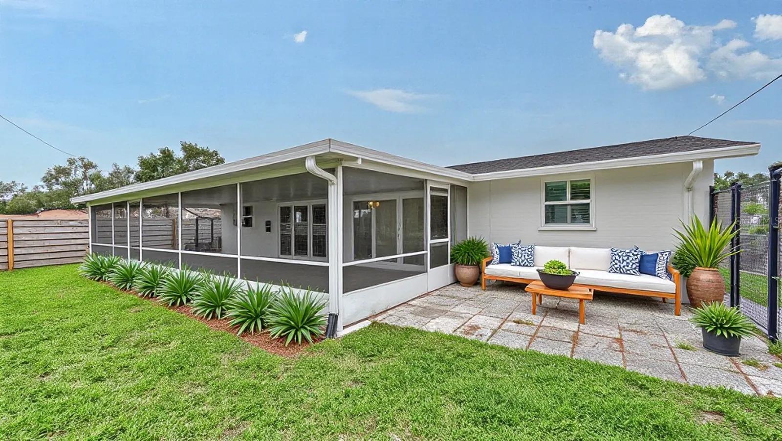 2610 REGATTA DR — photo 39