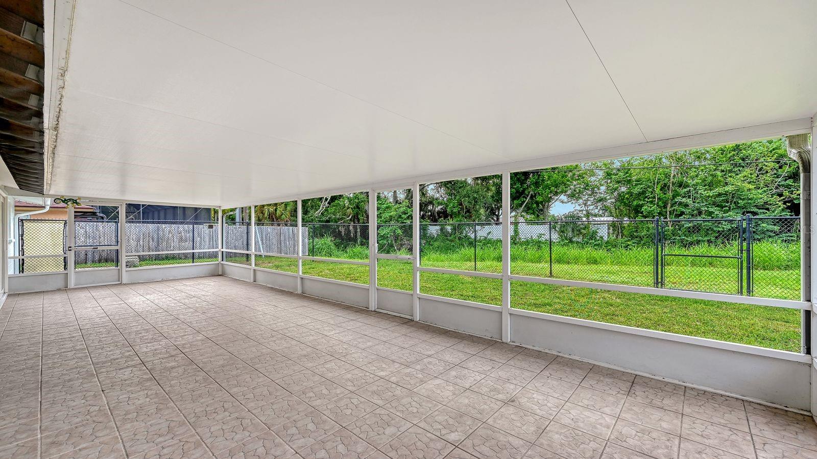 2610 REGATTA DR — photo 35