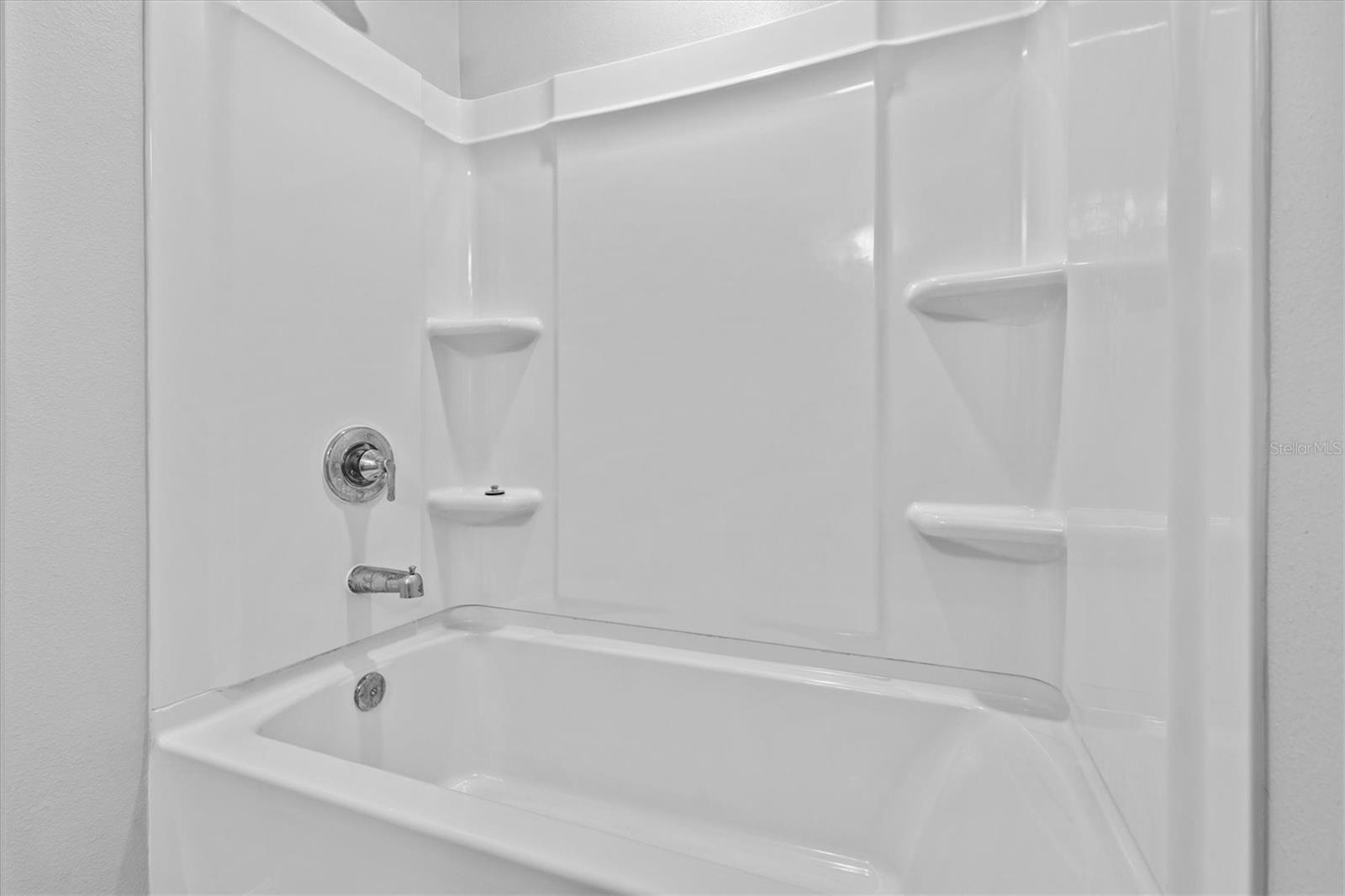 9972 MESIC WOODS AVE — photo 15