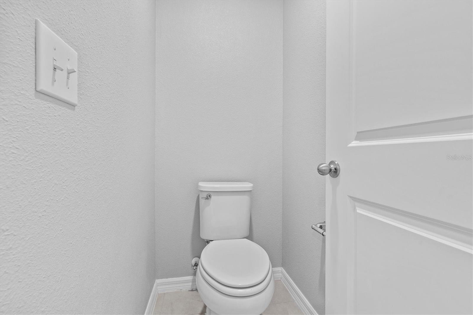 9972 MESIC WOODS AVE — photo 20
